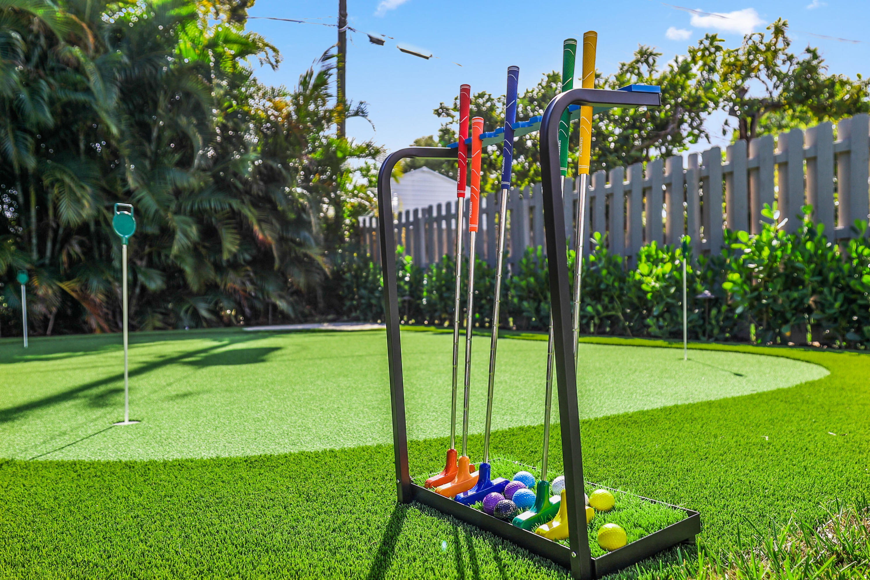 GULFSTREAM ESTATES - Residential