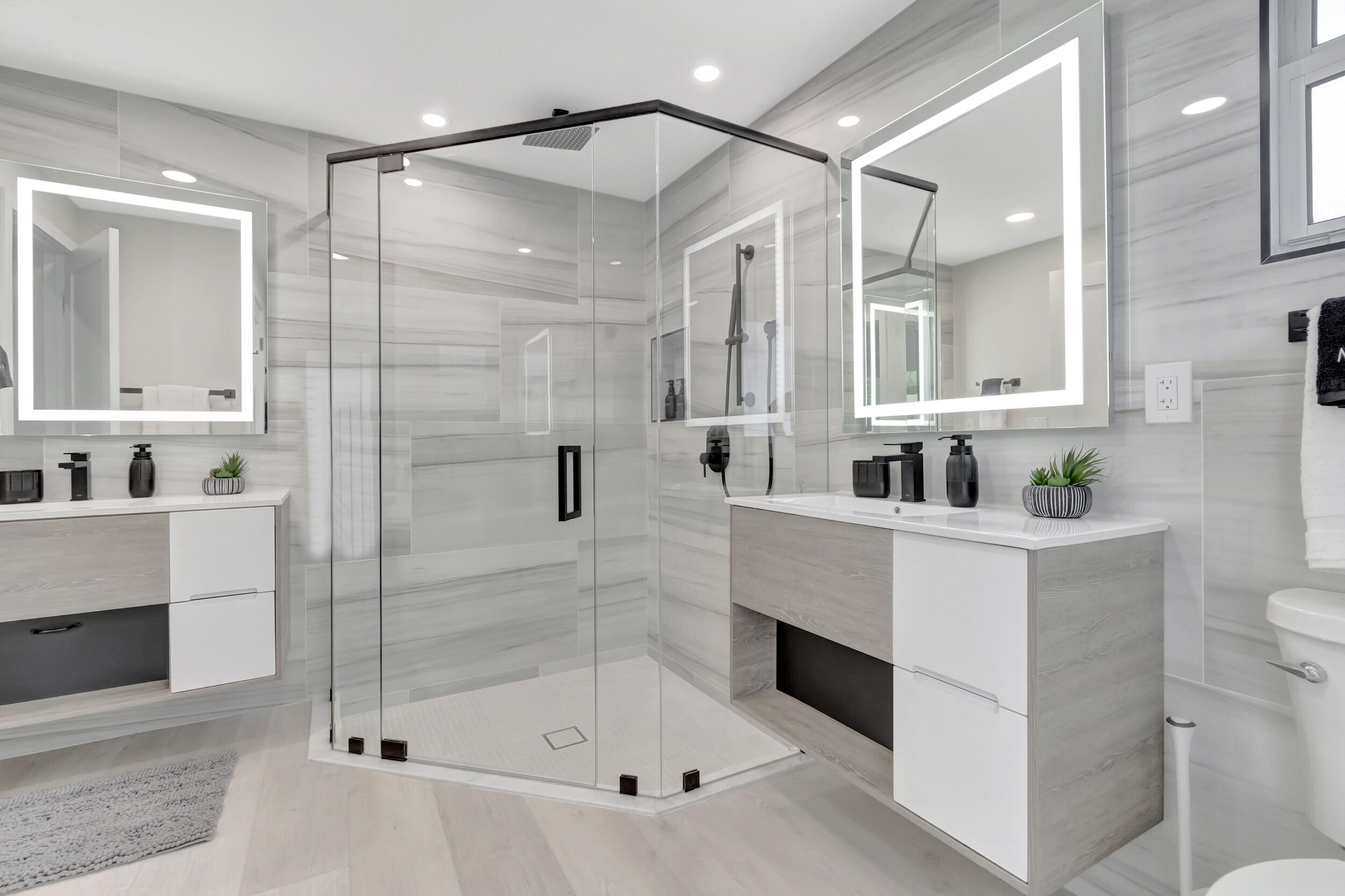 GULFSTREAM ESTATES - Residential