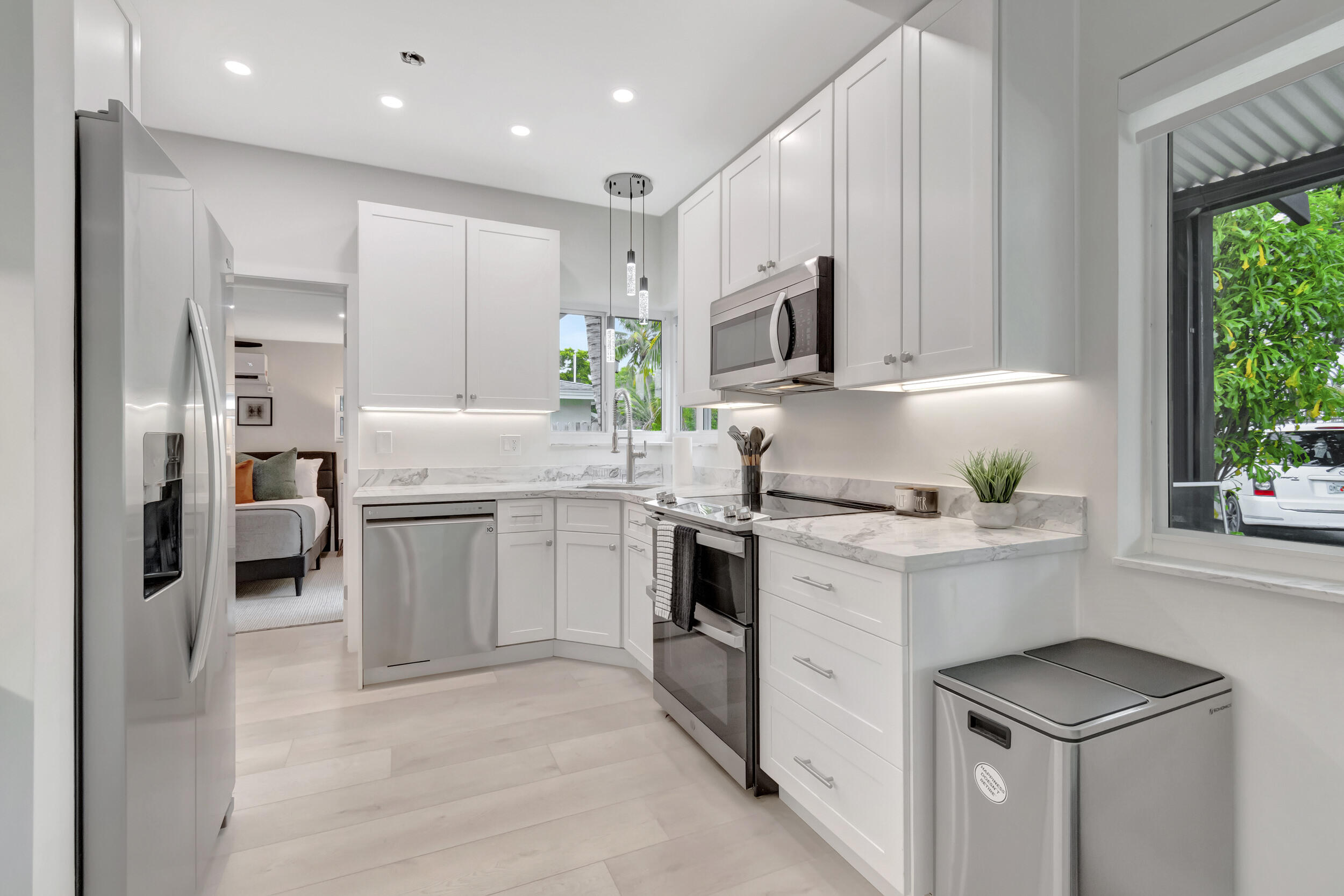 GULFSTREAM ESTATES - Residential