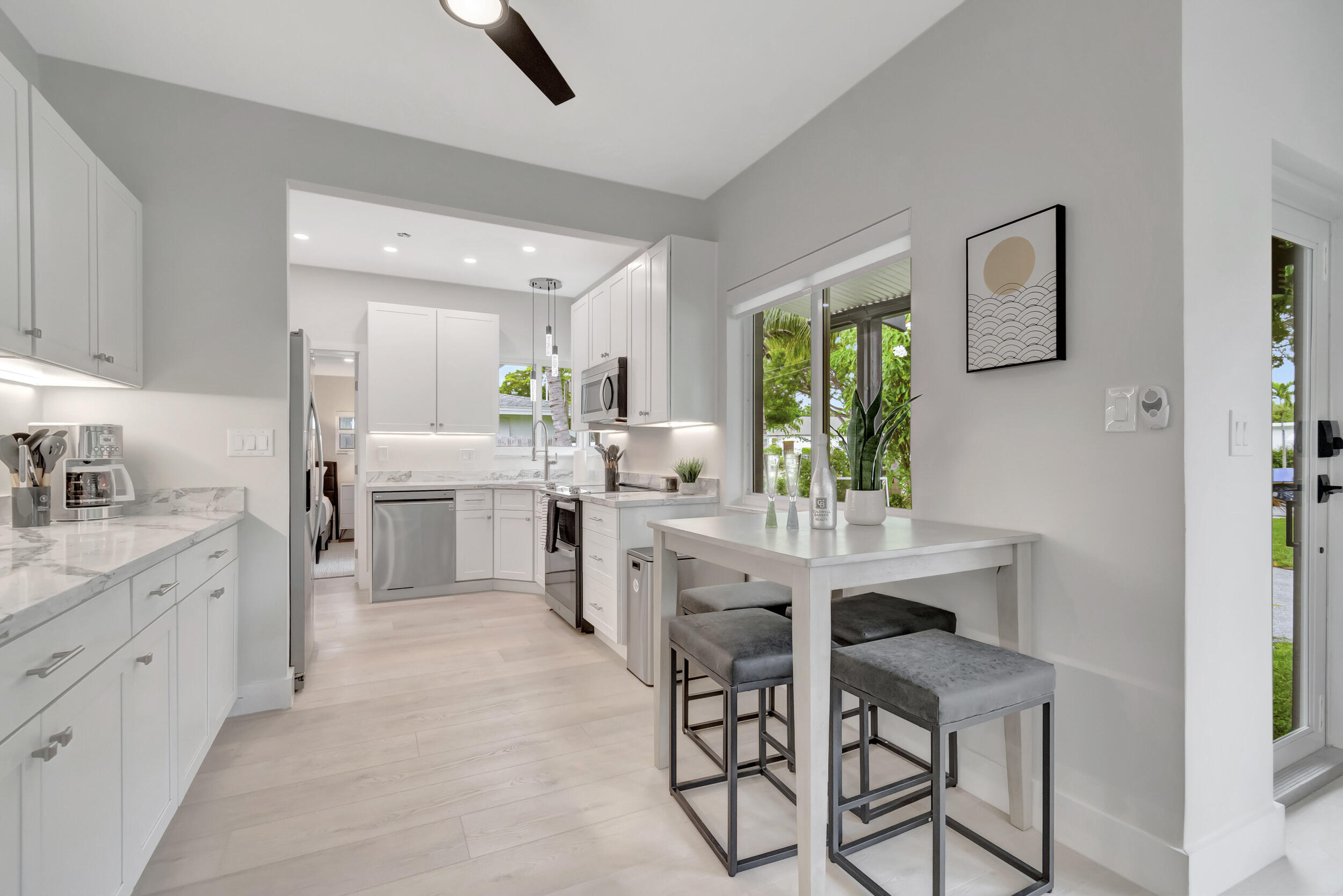 GULFSTREAM ESTATES - Residential