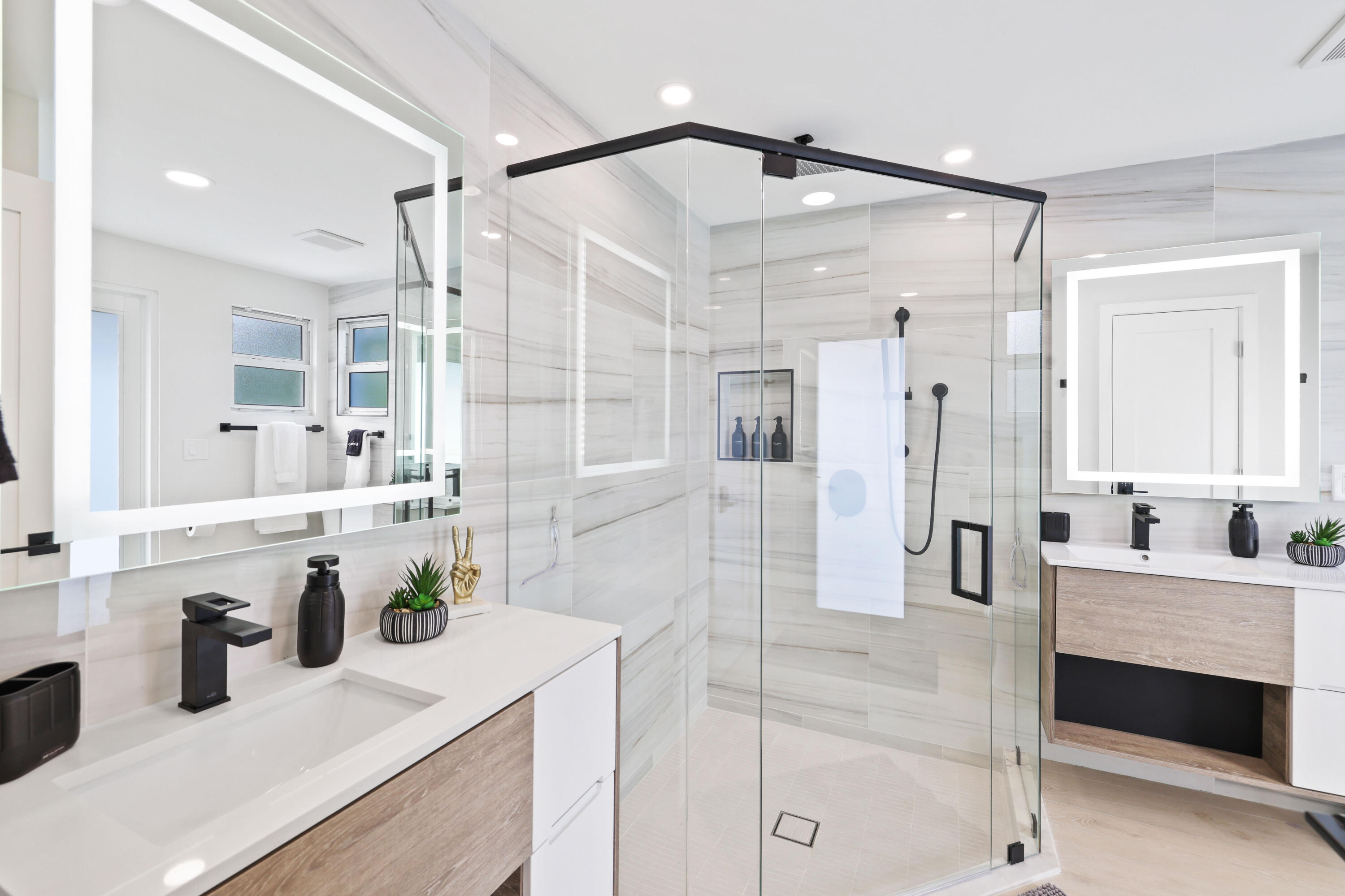 GULFSTREAM ESTATES - Residential