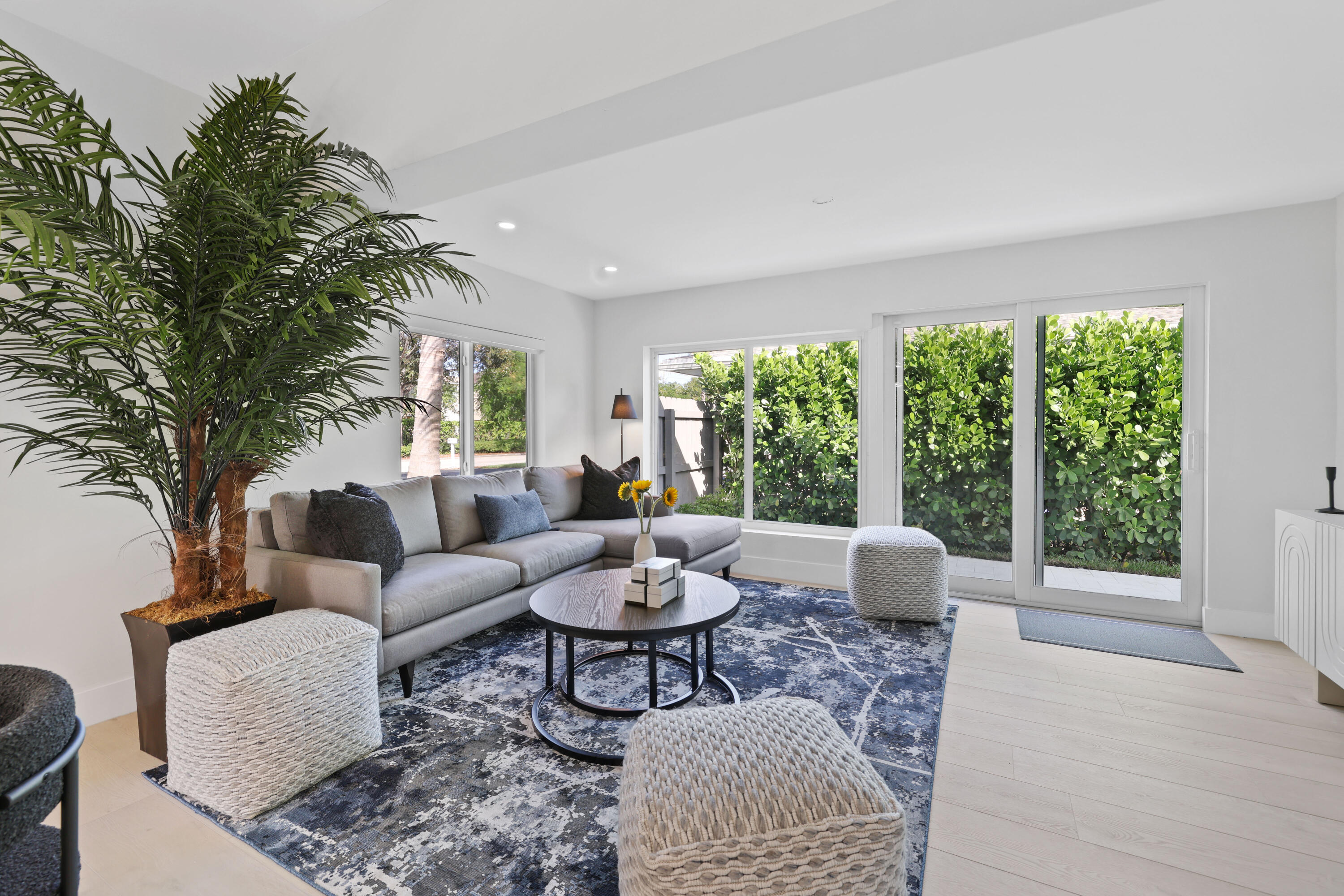 GULFSTREAM ESTATES - Residential