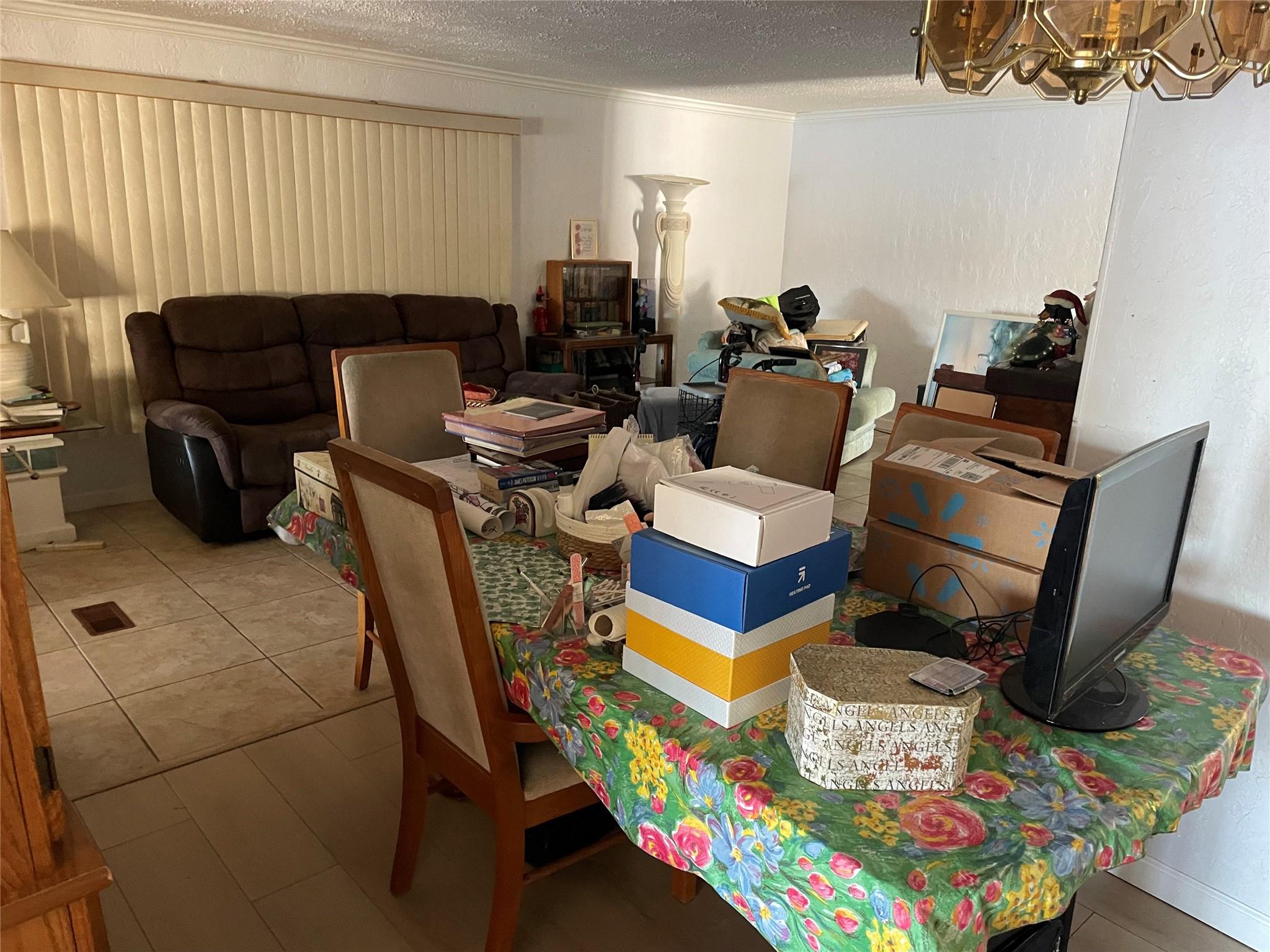 Ravenswood Estates & Mari - Residential