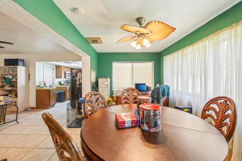 A home in Wilton Manors