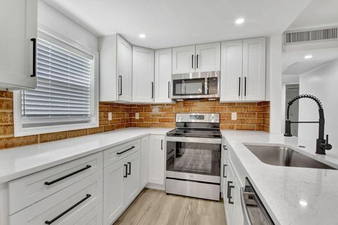 216 Flanders E E Delray Beach FL 33484