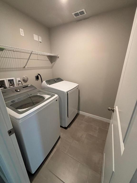 FONTANA TOWNHOMES - Residential Lease