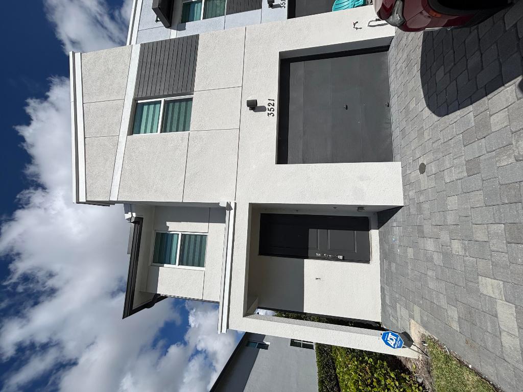 FONTANA TOWNHOMES - Residential Lease