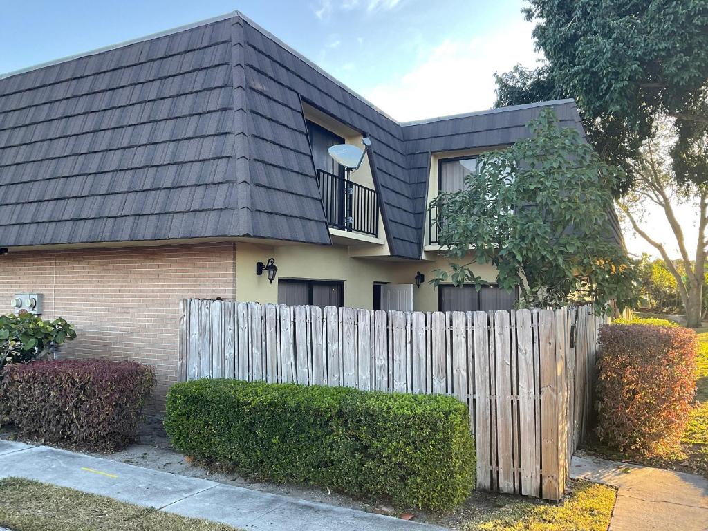 4561 Cherry Road 4561