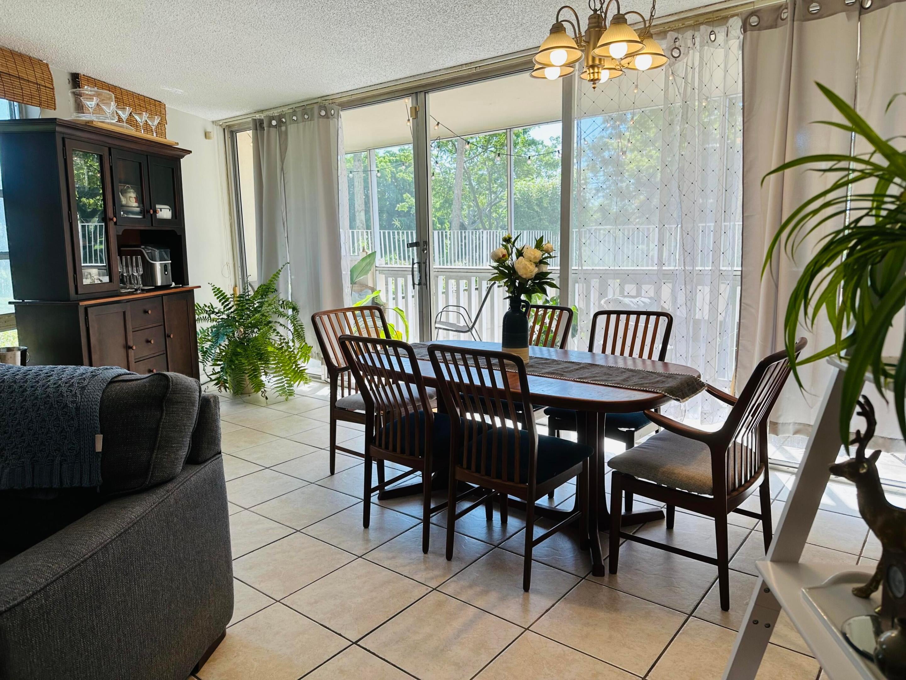 6902 Environ Boulevard 1c