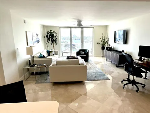 1 Las Olas Circle Unit 1112, Fort Lauderdale, FL MLS: F10502750