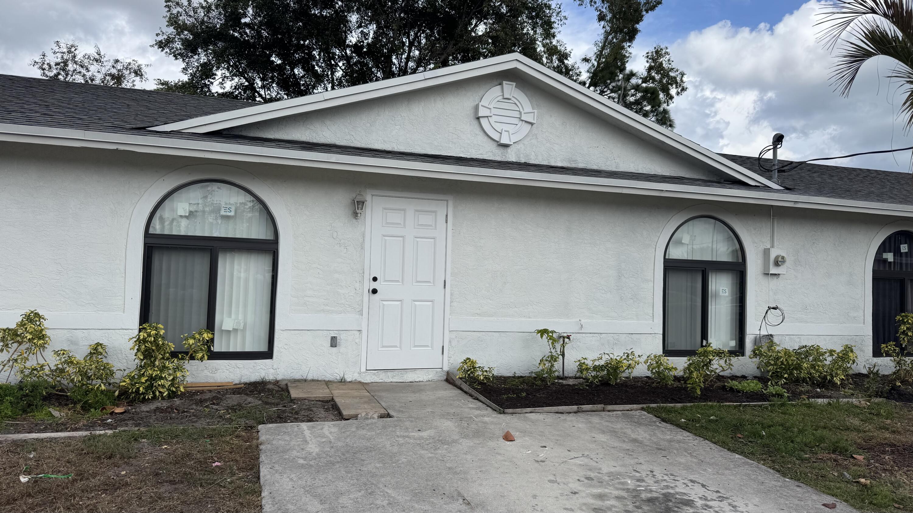 DIXIE PARK ADDITION - Residential Lease