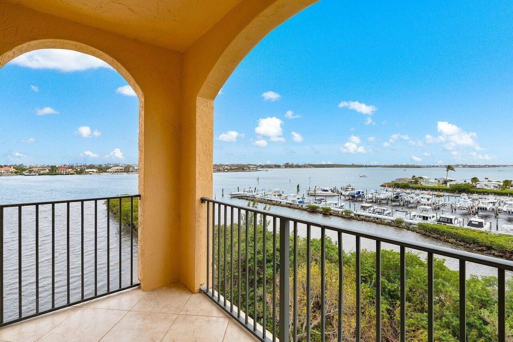 Photo of 1200 Scotia Drive #602, Hypoluxo, FL 33462 (MLS # R11012318)