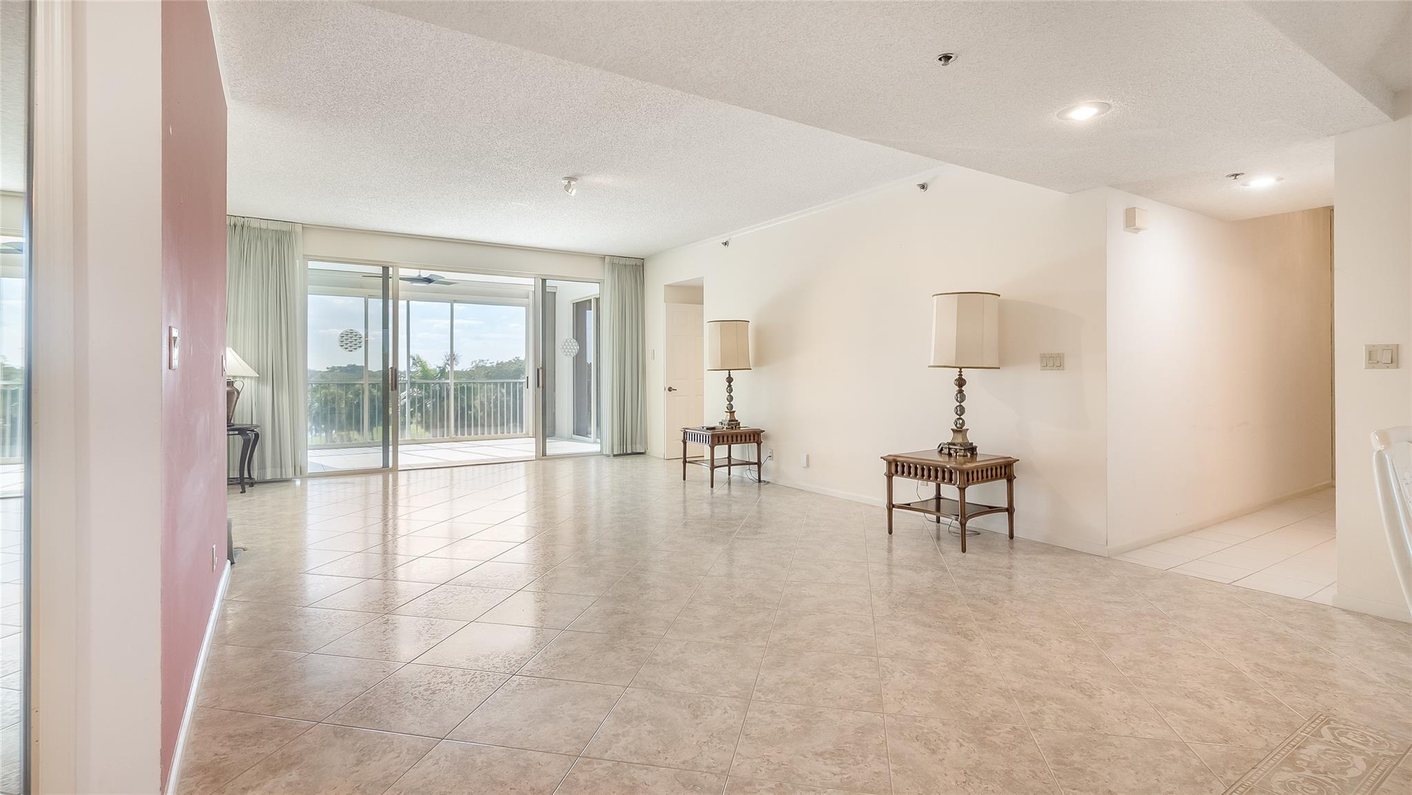 Vizcaya at Palm Aire - Residential