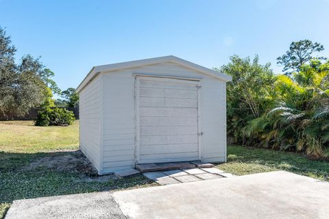 A home in Loxahatchee