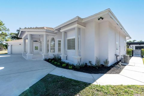 A home in Loxahatchee