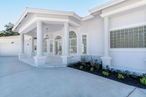 A home in Loxahatchee