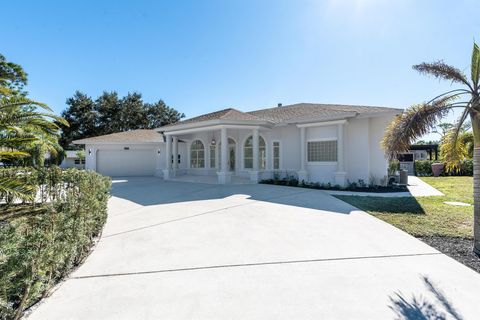 A home in Loxahatchee