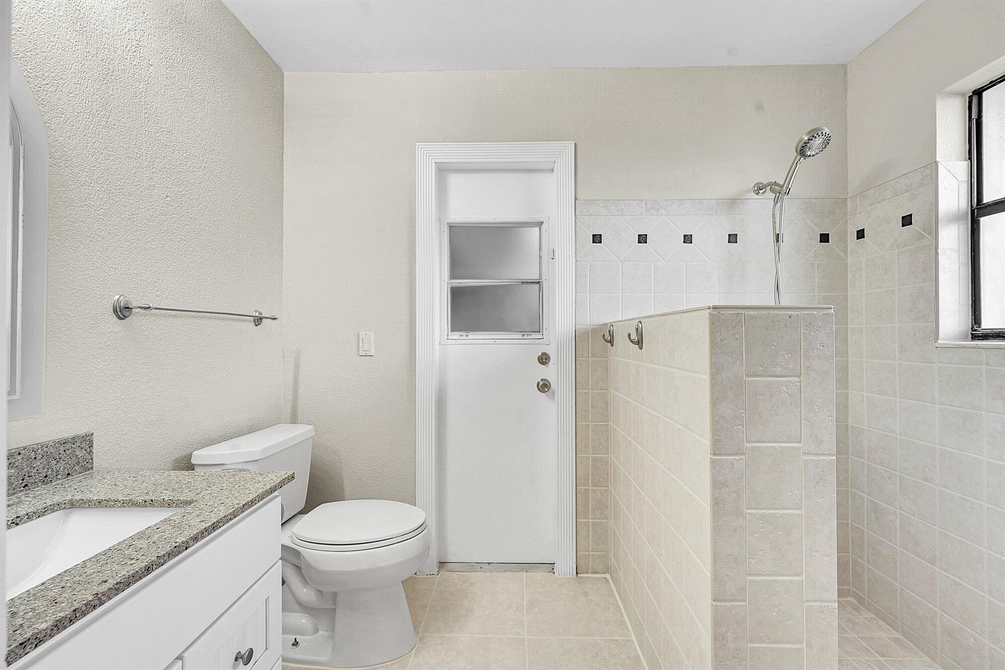 SUGAR POND MANOR OF WELLI - Residential Lease