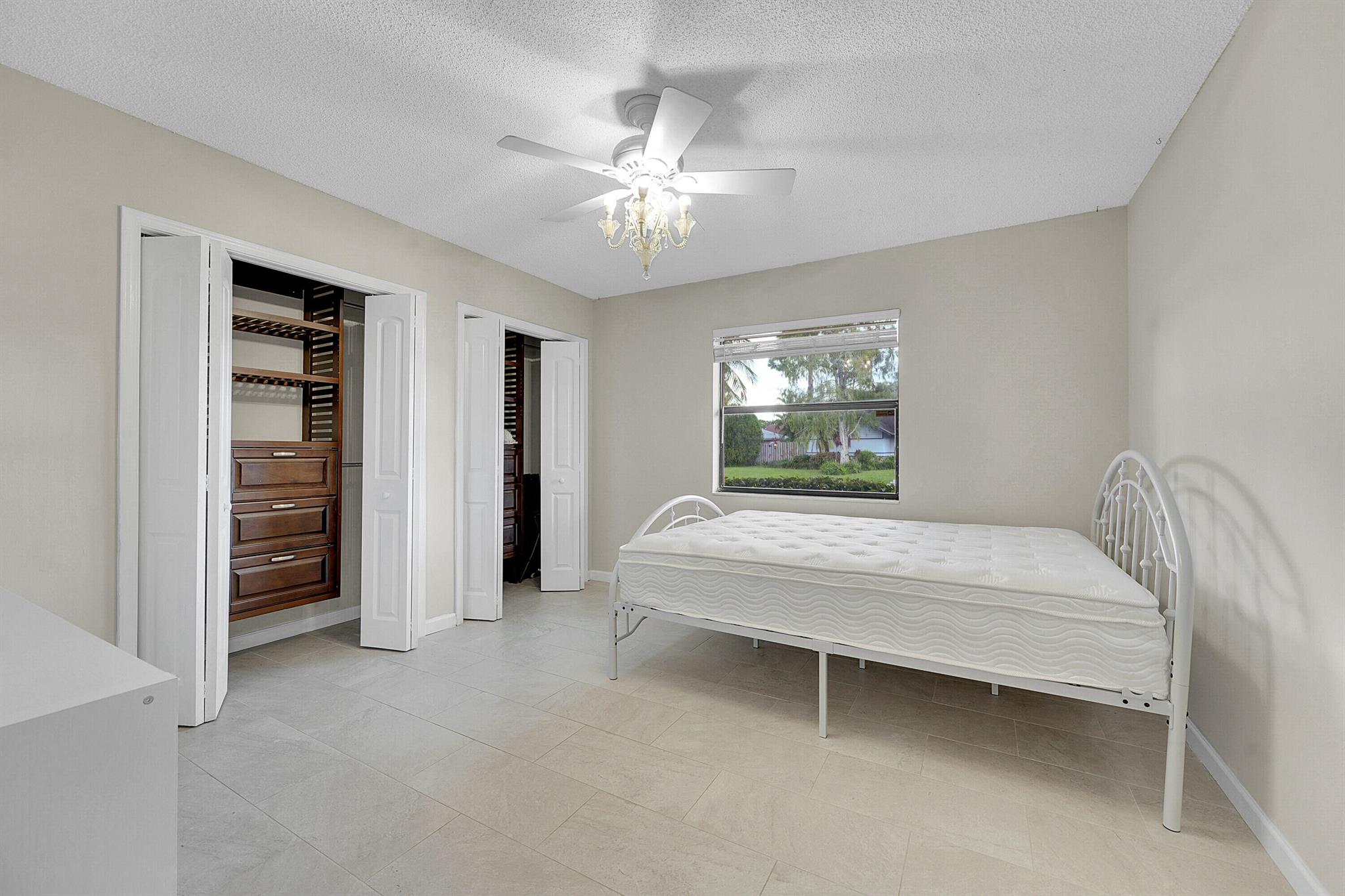 SUGAR POND MANOR OF WELLI - Residential Lease