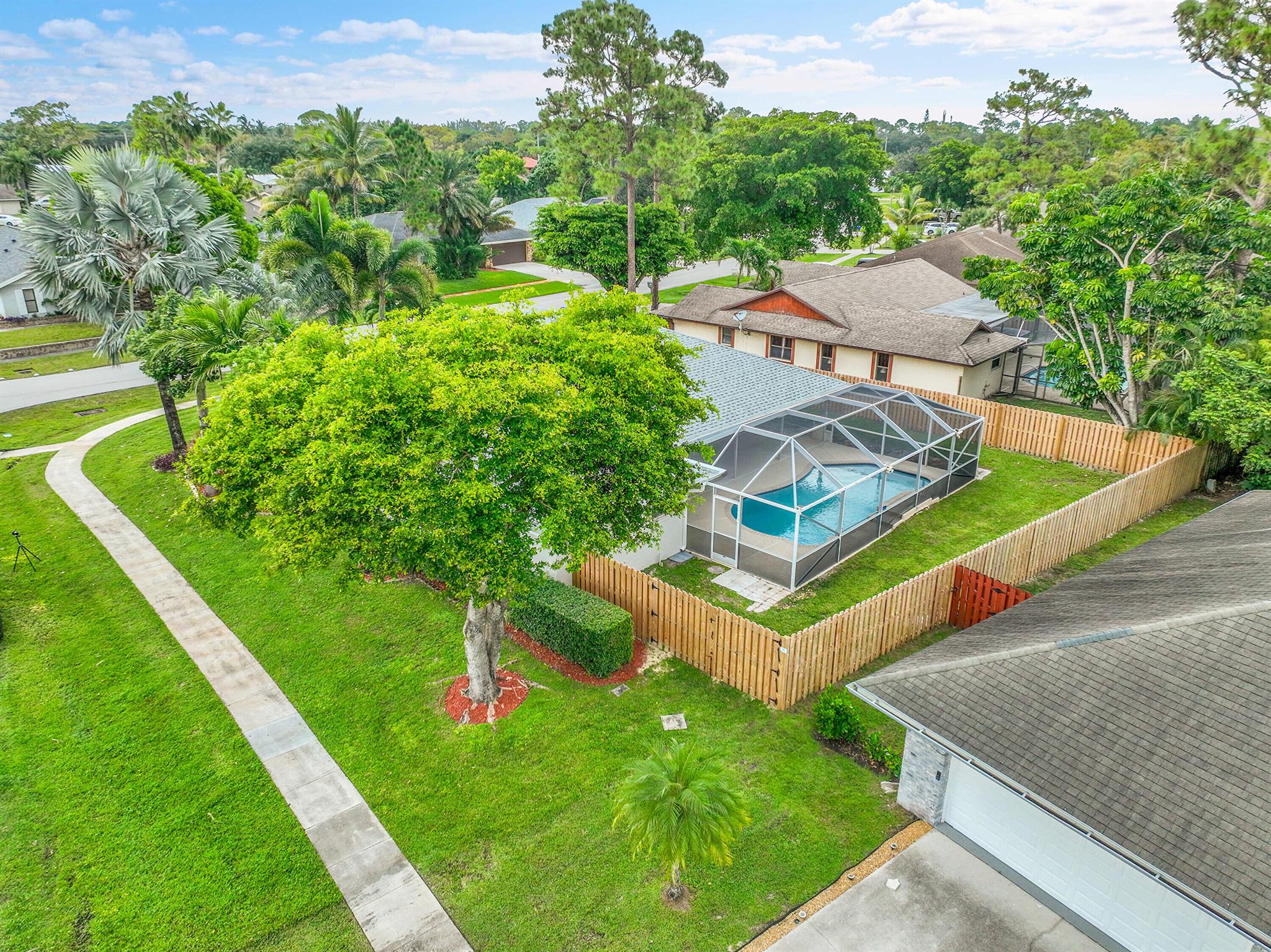 SUGAR POND MANOR OF WELLI - Residential Lease