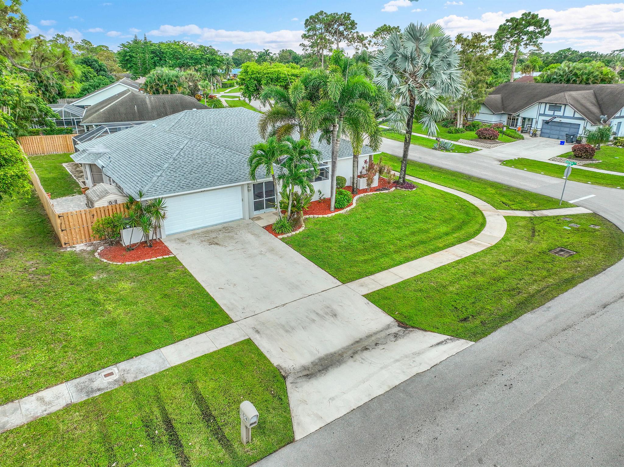 SUGAR POND MANOR OF WELLI - Residential Lease