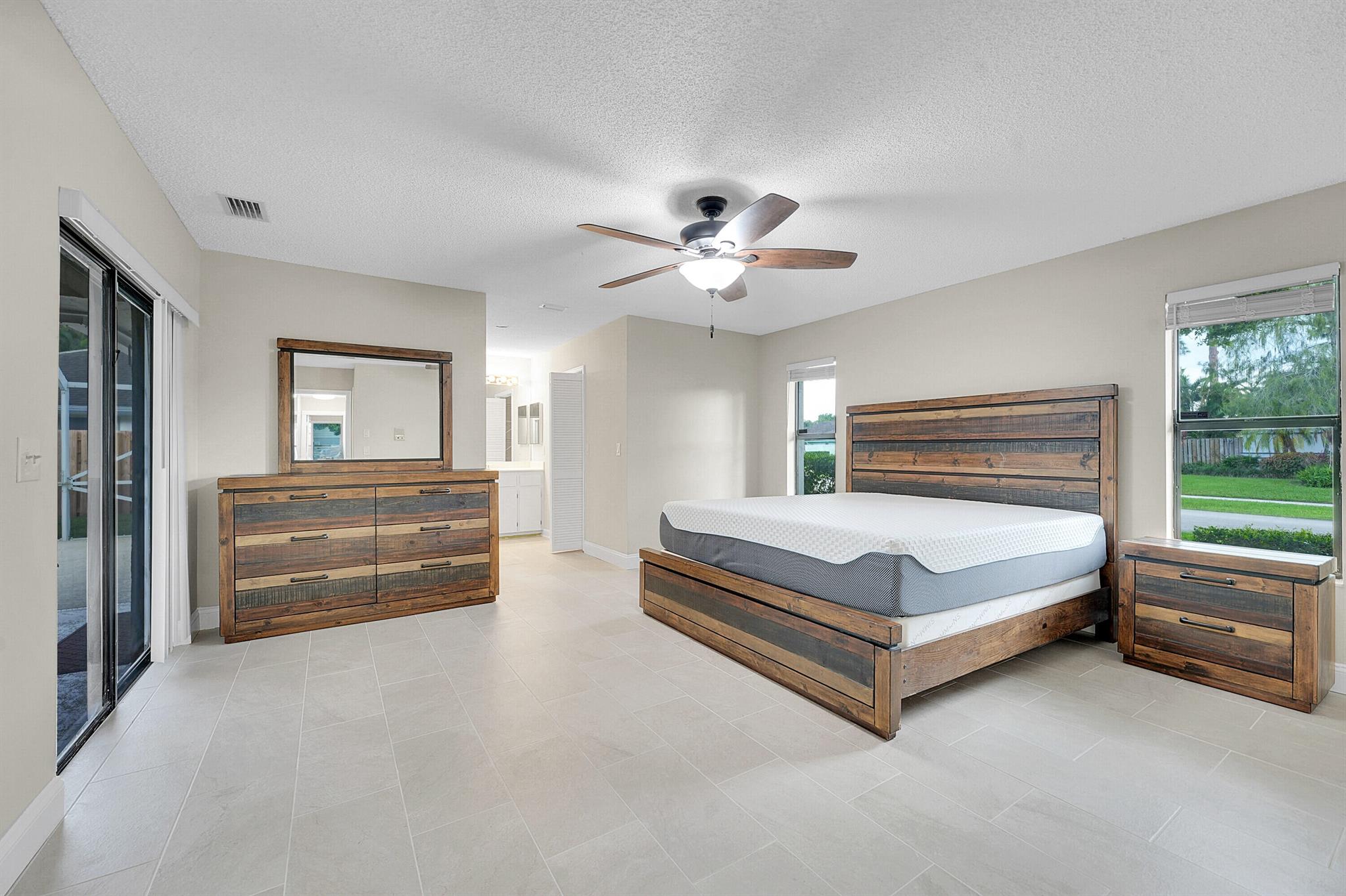 SUGAR POND MANOR OF WELLI - Residential Lease