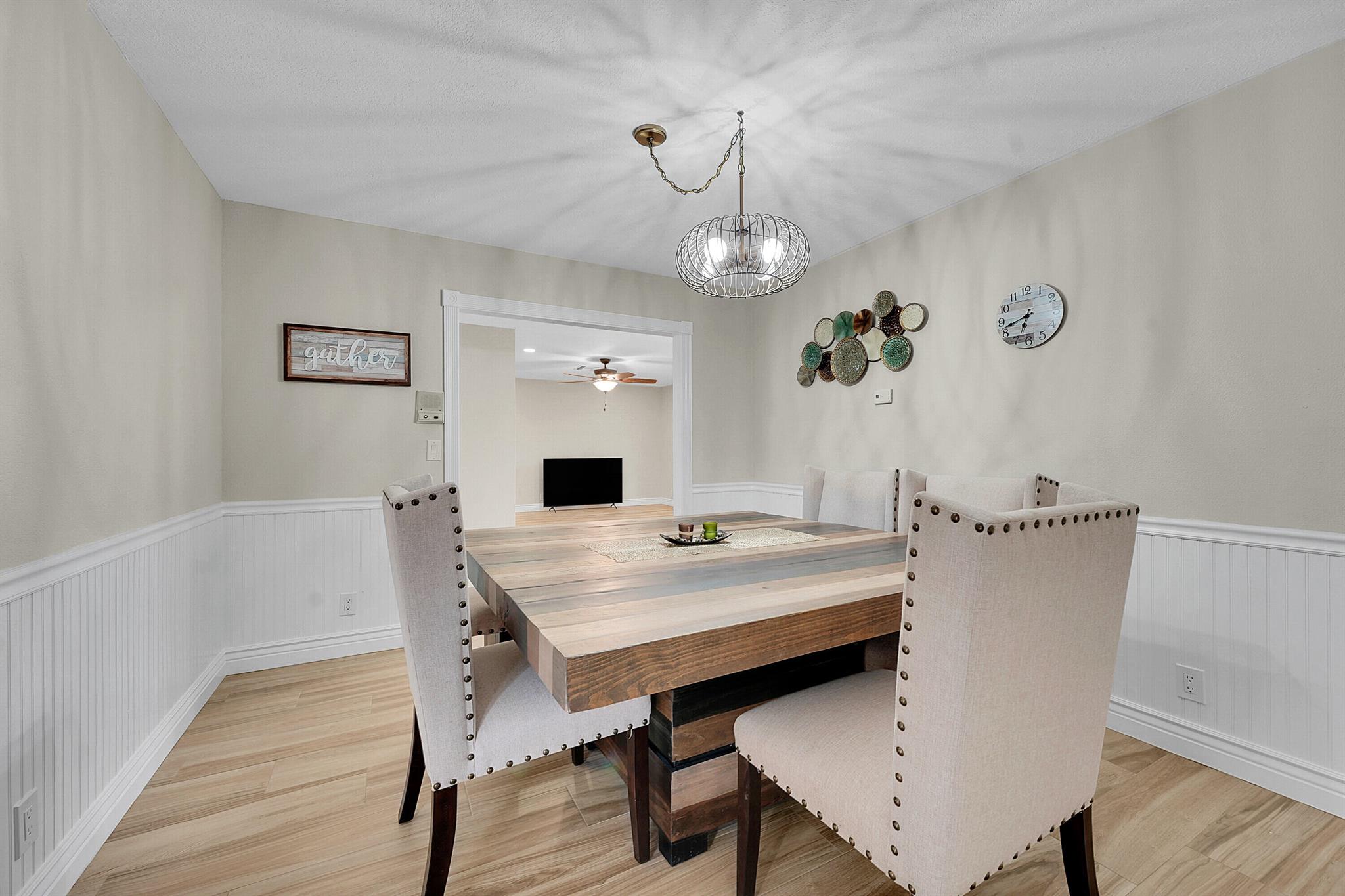 SUGAR POND MANOR OF WELLI - Residential Lease
