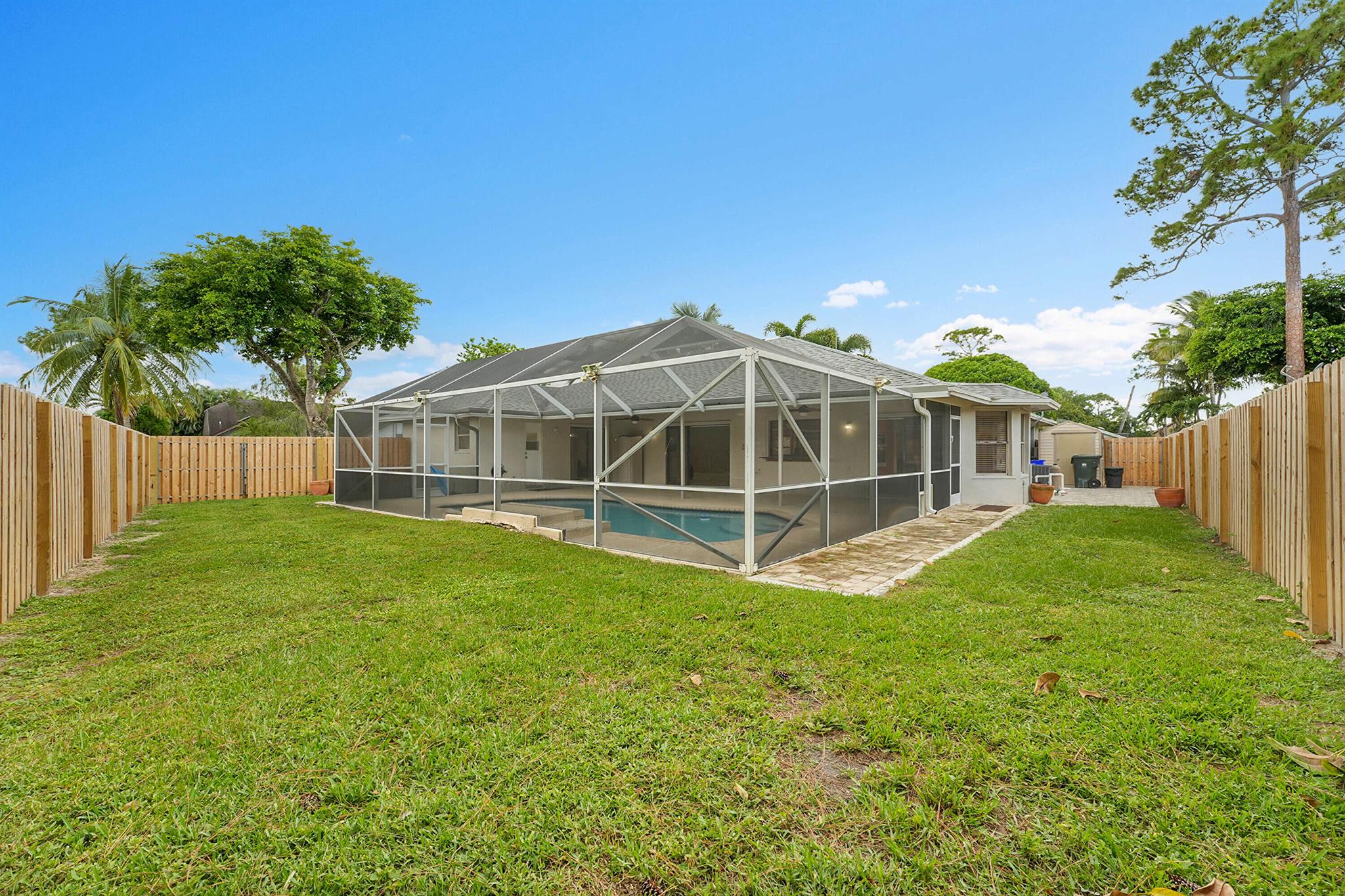 SUGAR POND MANOR OF WELLI - Residential Lease