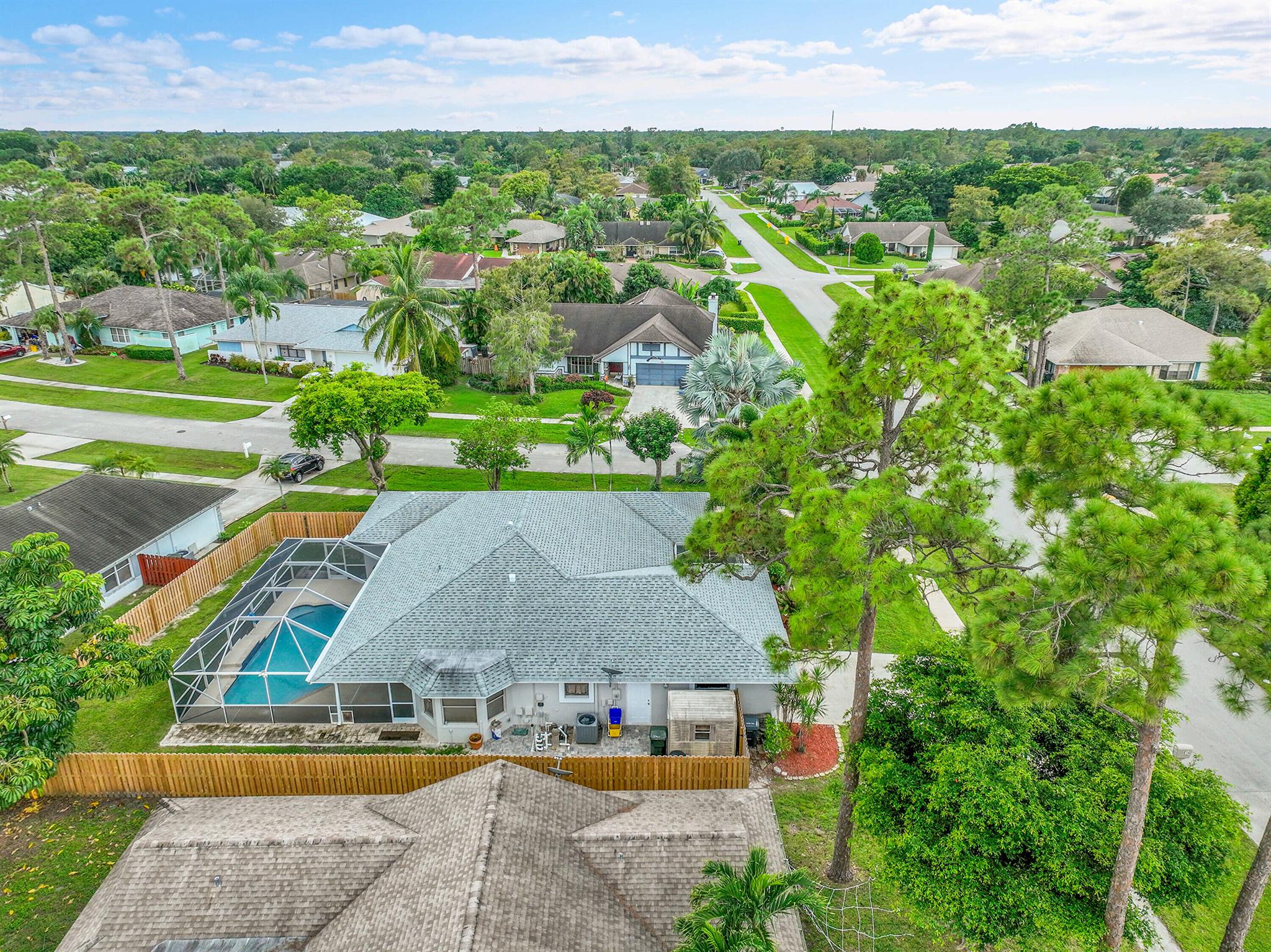 SUGAR POND MANOR OF WELLI - Residential Lease