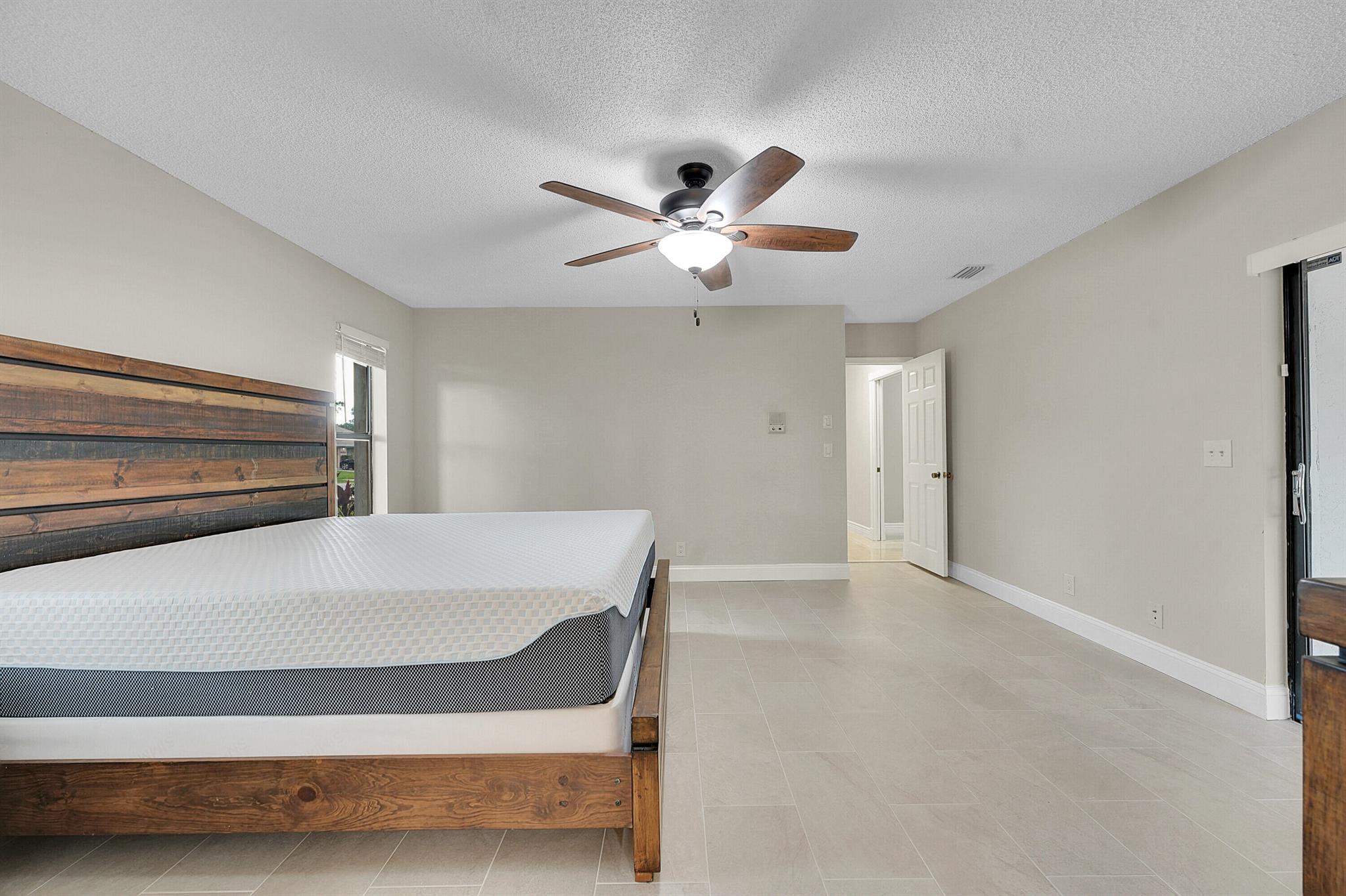 SUGAR POND MANOR OF WELLI - Residential Lease