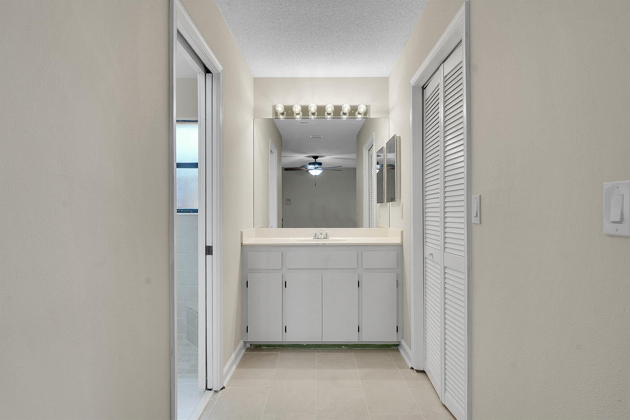 SUGAR POND MANOR OF WELLI - Residential Lease