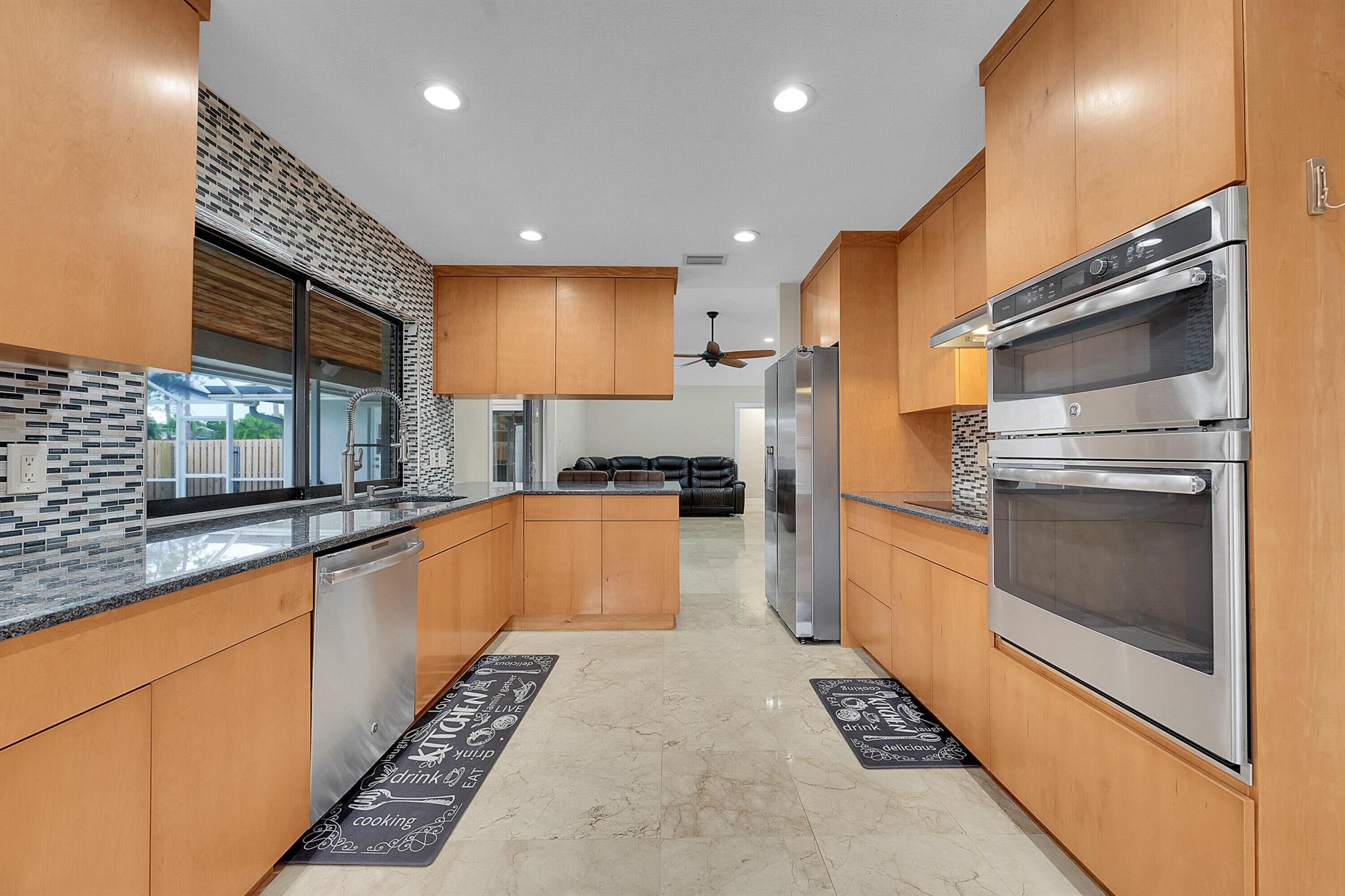 SUGAR POND MANOR OF WELLI - Residential Lease