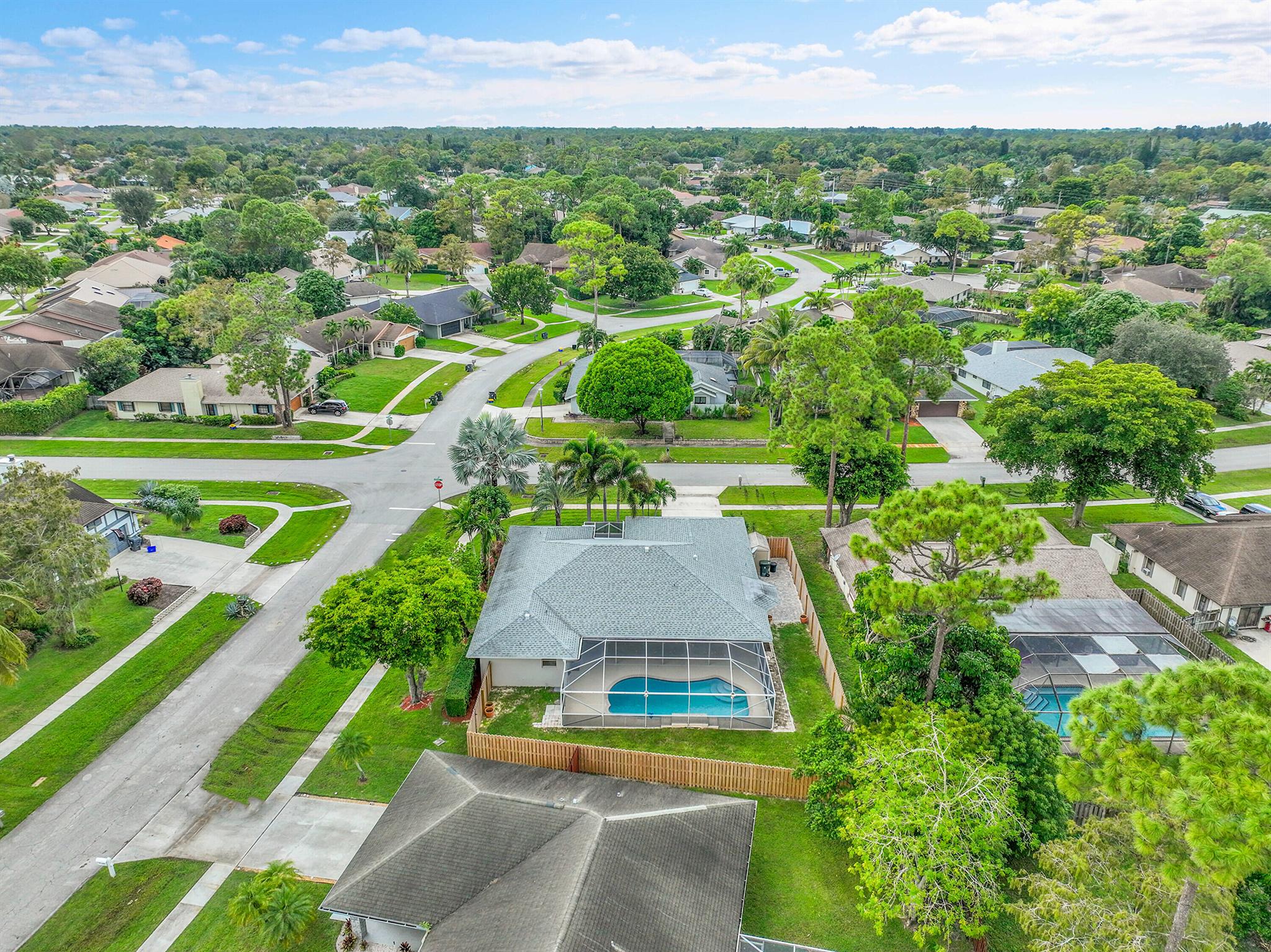 SUGAR POND MANOR OF WELLI - Residential Lease