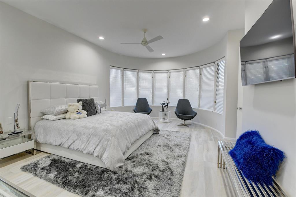 ST ANDREWS COUNTRY CLUB - Residential