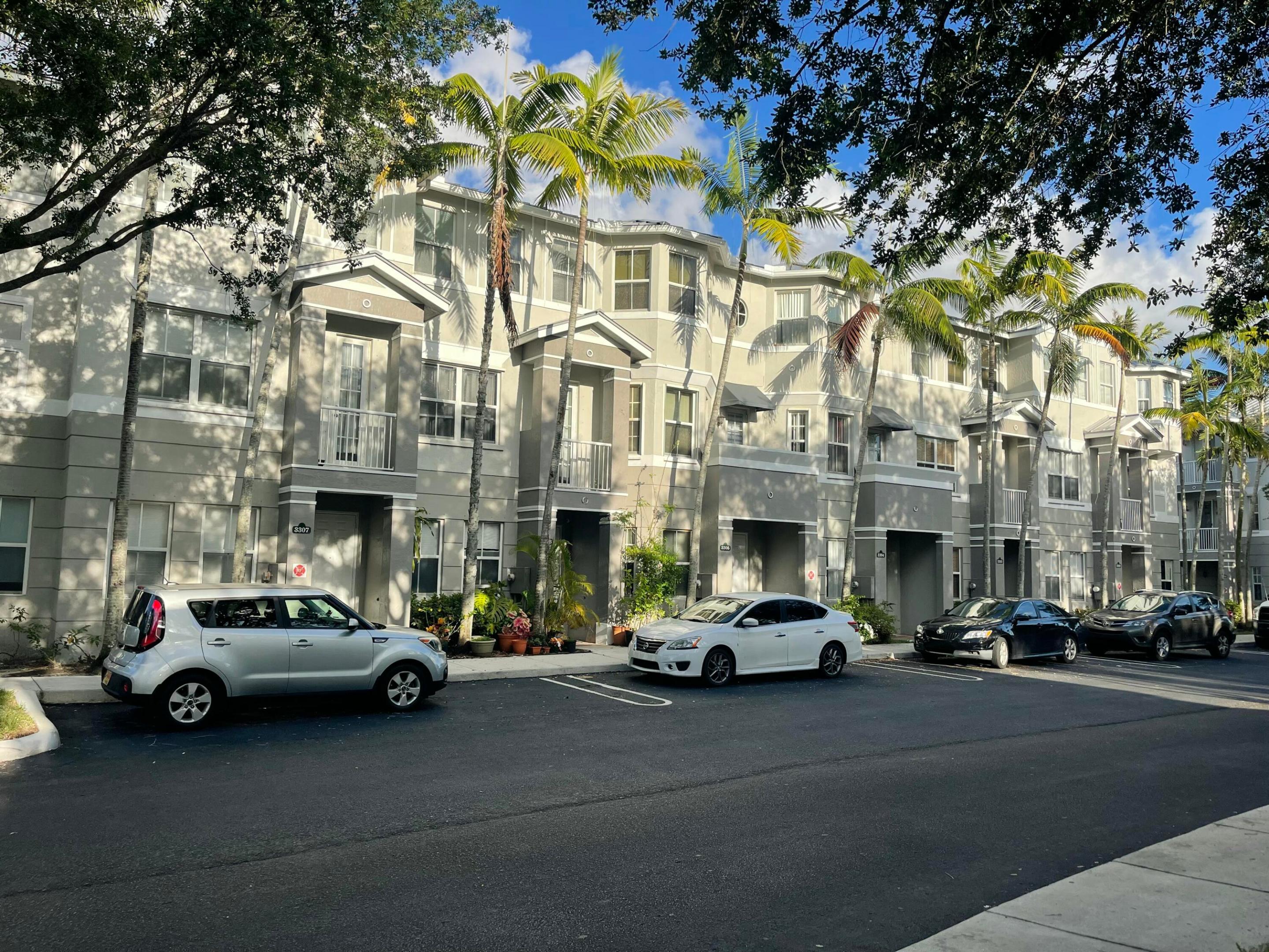 SHOMA TOWNHOMES AT ROYAL PALM BEACH CONDO - Residential