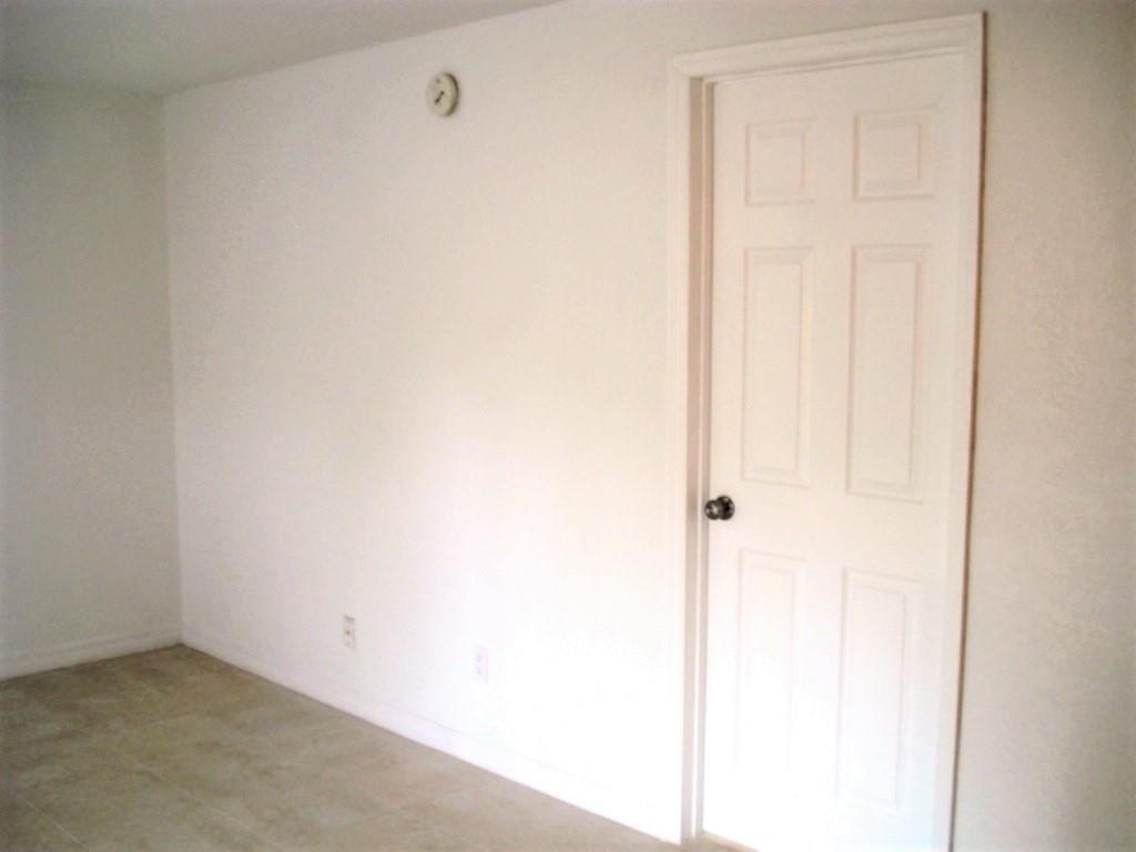 Riverside 3 7-17 B - Residential Lease