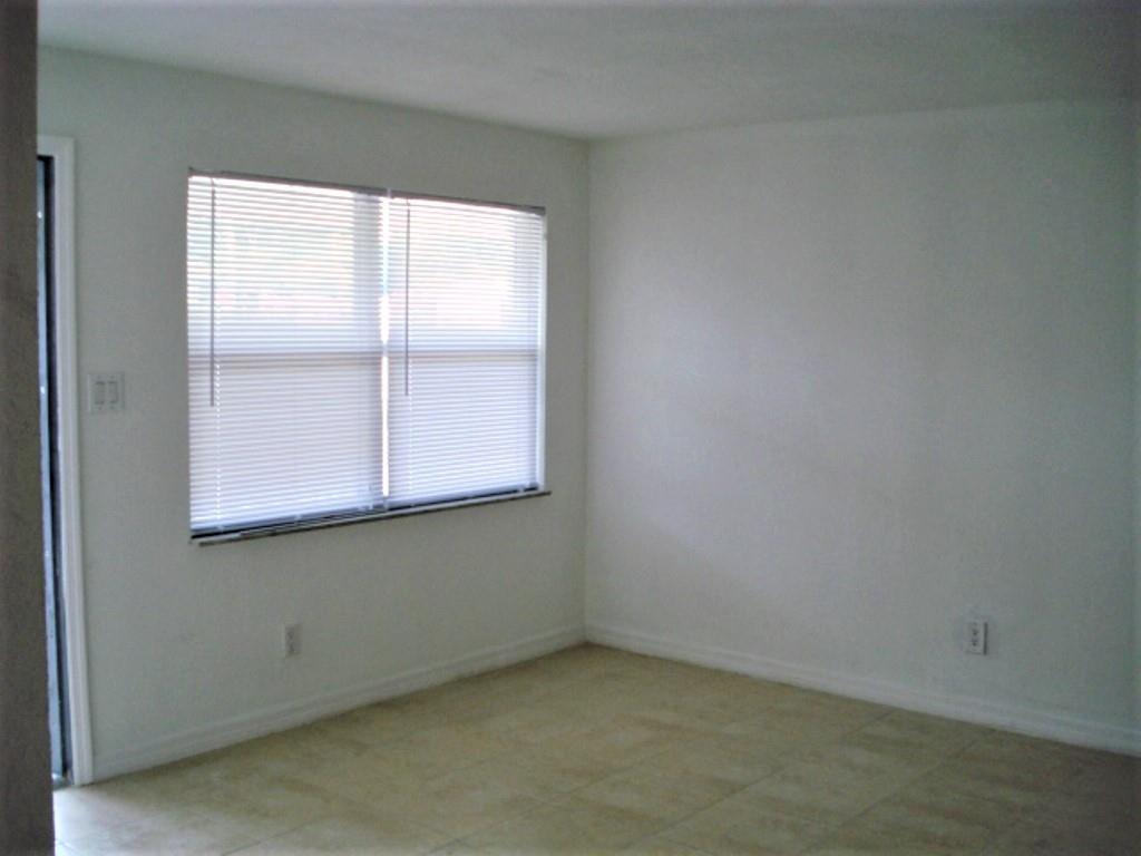 Riverside 3 7-17 B - Residential Lease