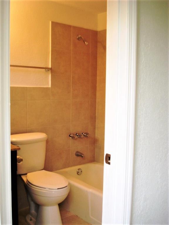 Riverside 3 7-17 B - Residential Lease