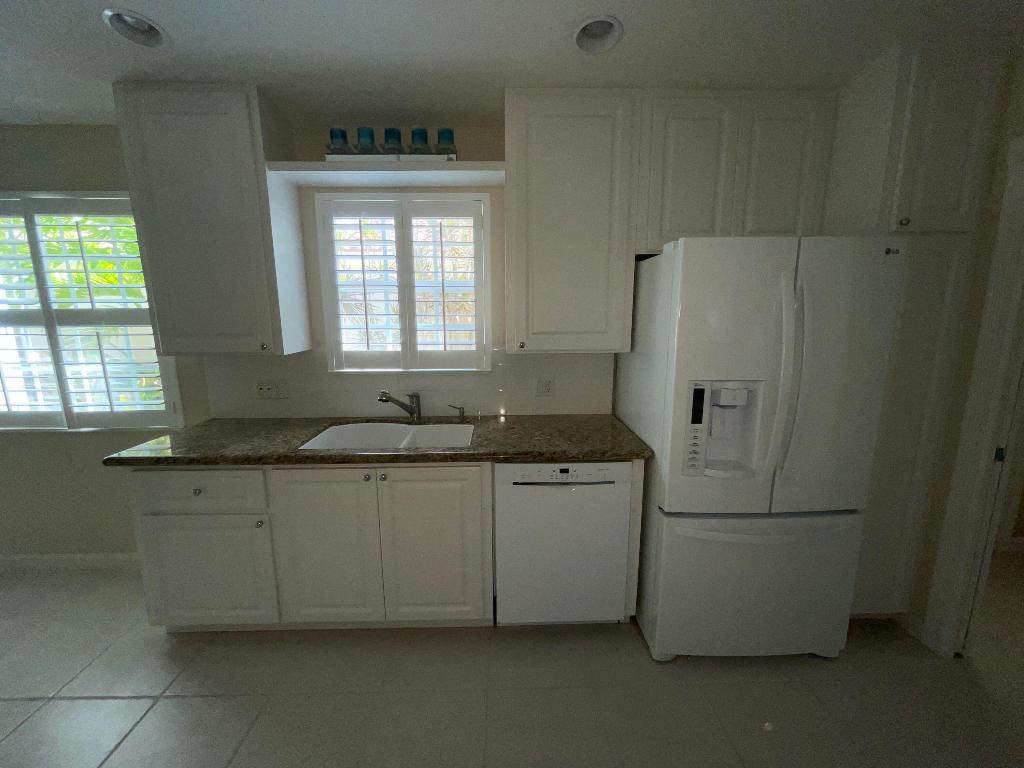 FLORIDA CLUB PUD PHASE IV - Residential Lease