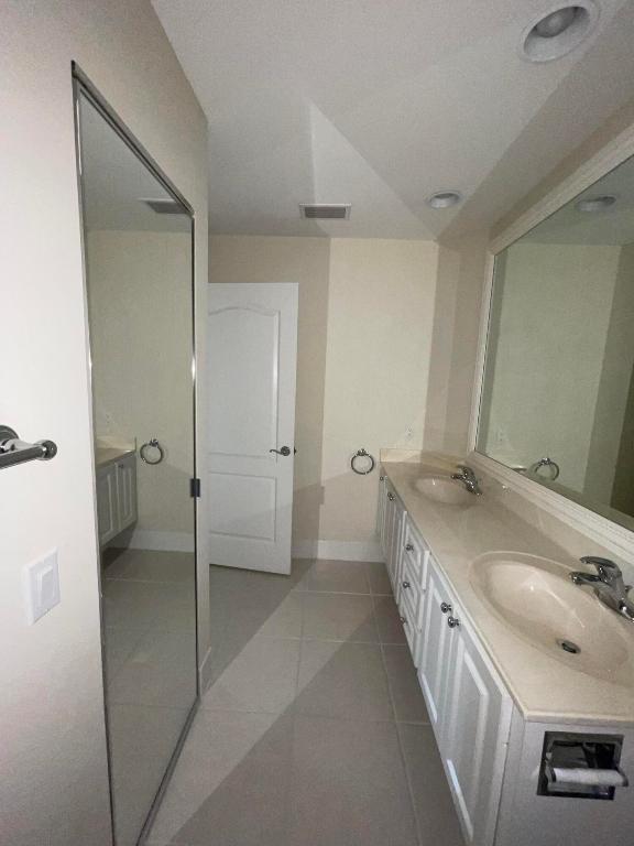 FLORIDA CLUB PUD PHASE IV - Residential Lease