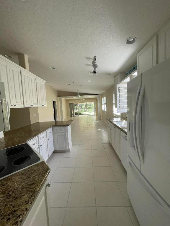 FLORIDA CLUB PUD PHASE IV - Residential Lease