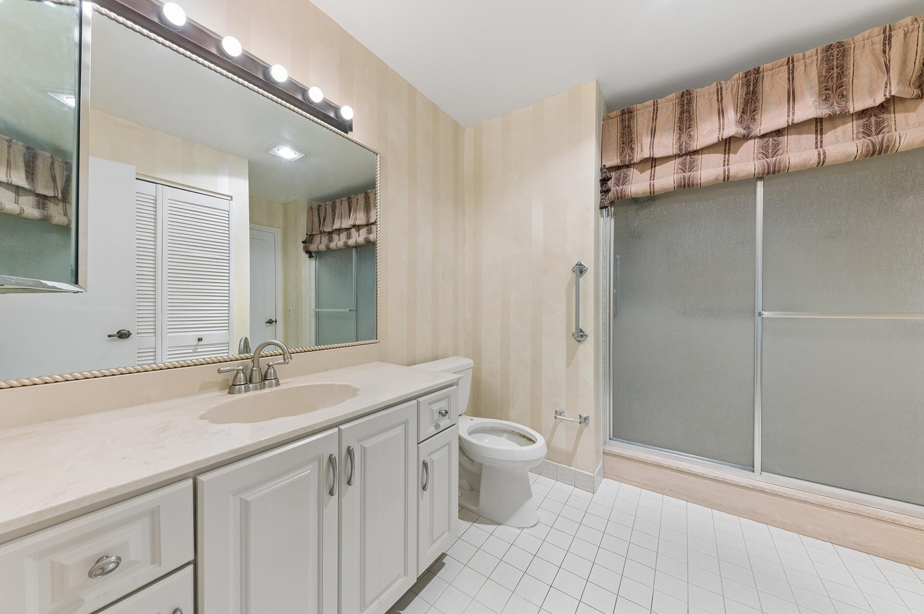 CEDAR POINT 5 - Residential