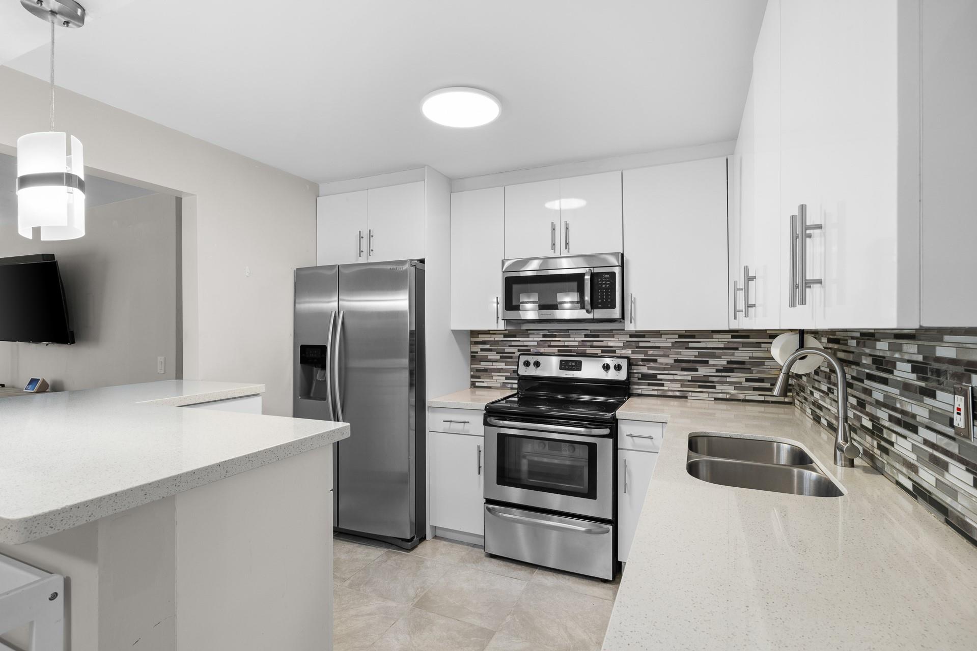 1731 Fairfax Dr