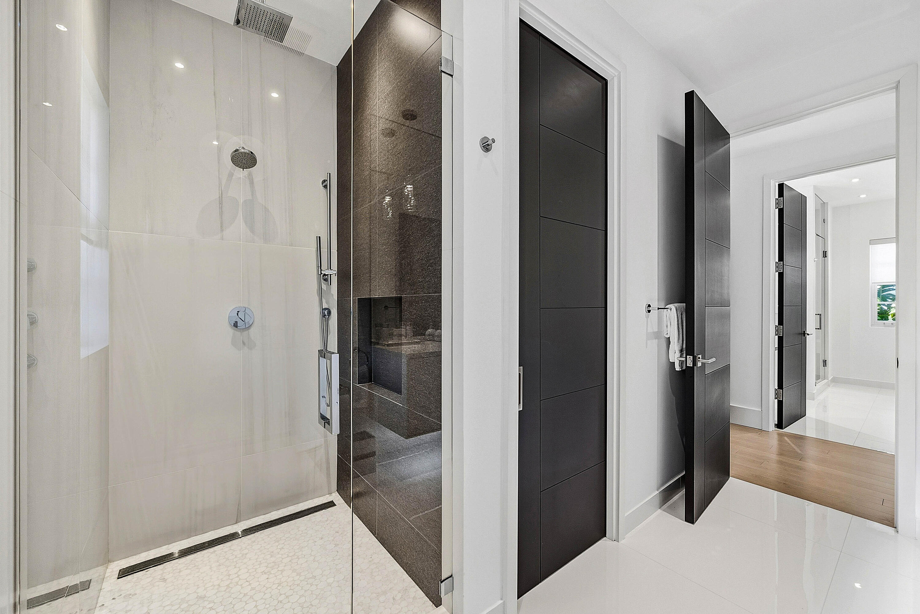 ROYAL PARK - Residential