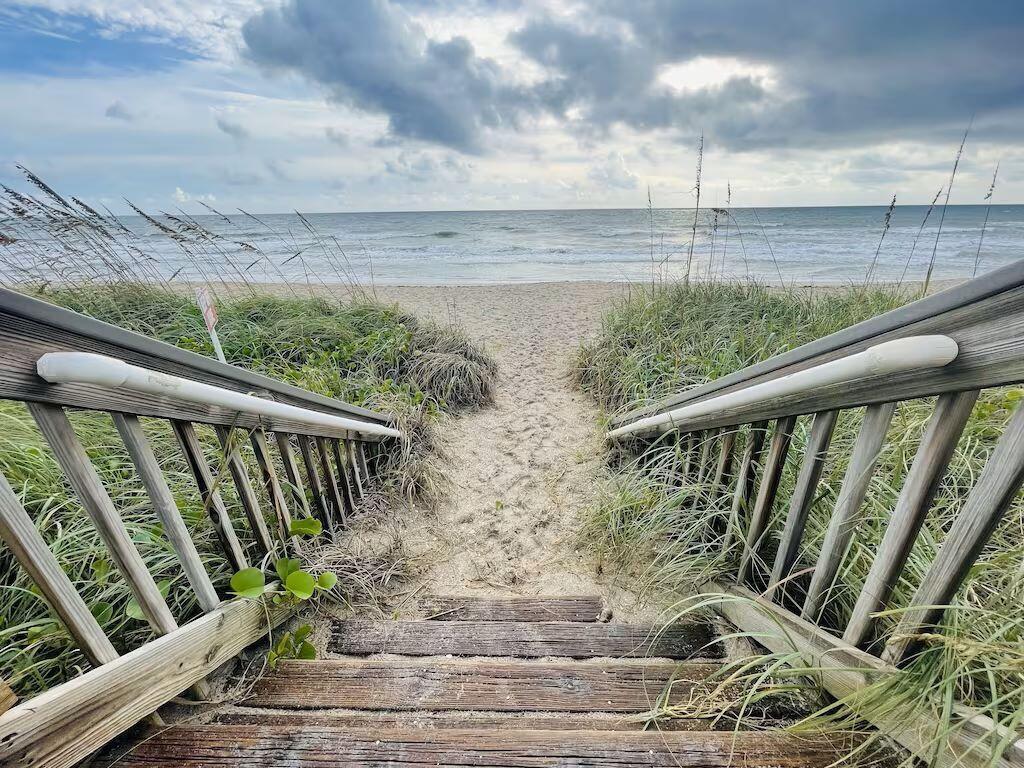 ATLANTIS CONDOMINIUM BUILDING A - Residential Lease