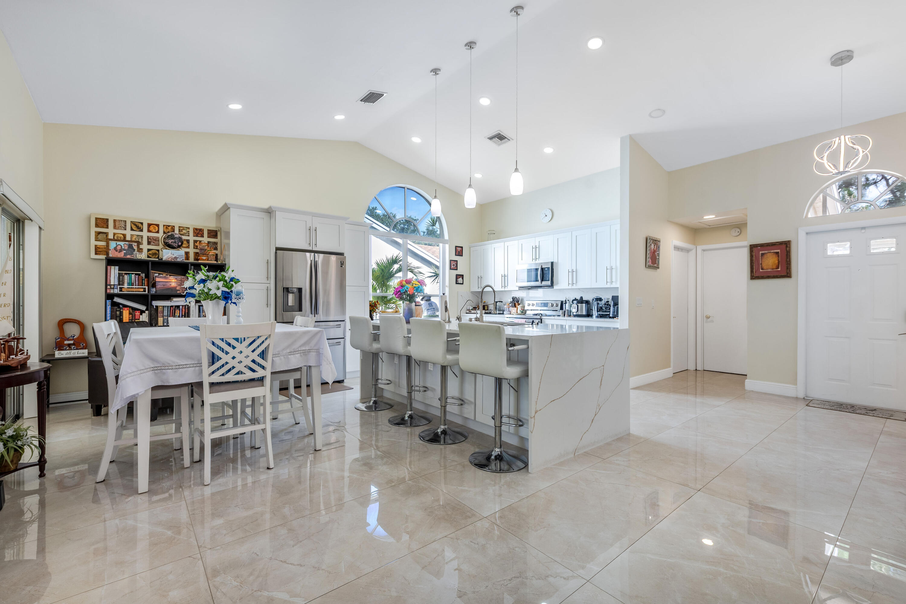 VILLAGES OF WOODLAKE 4 - Residential