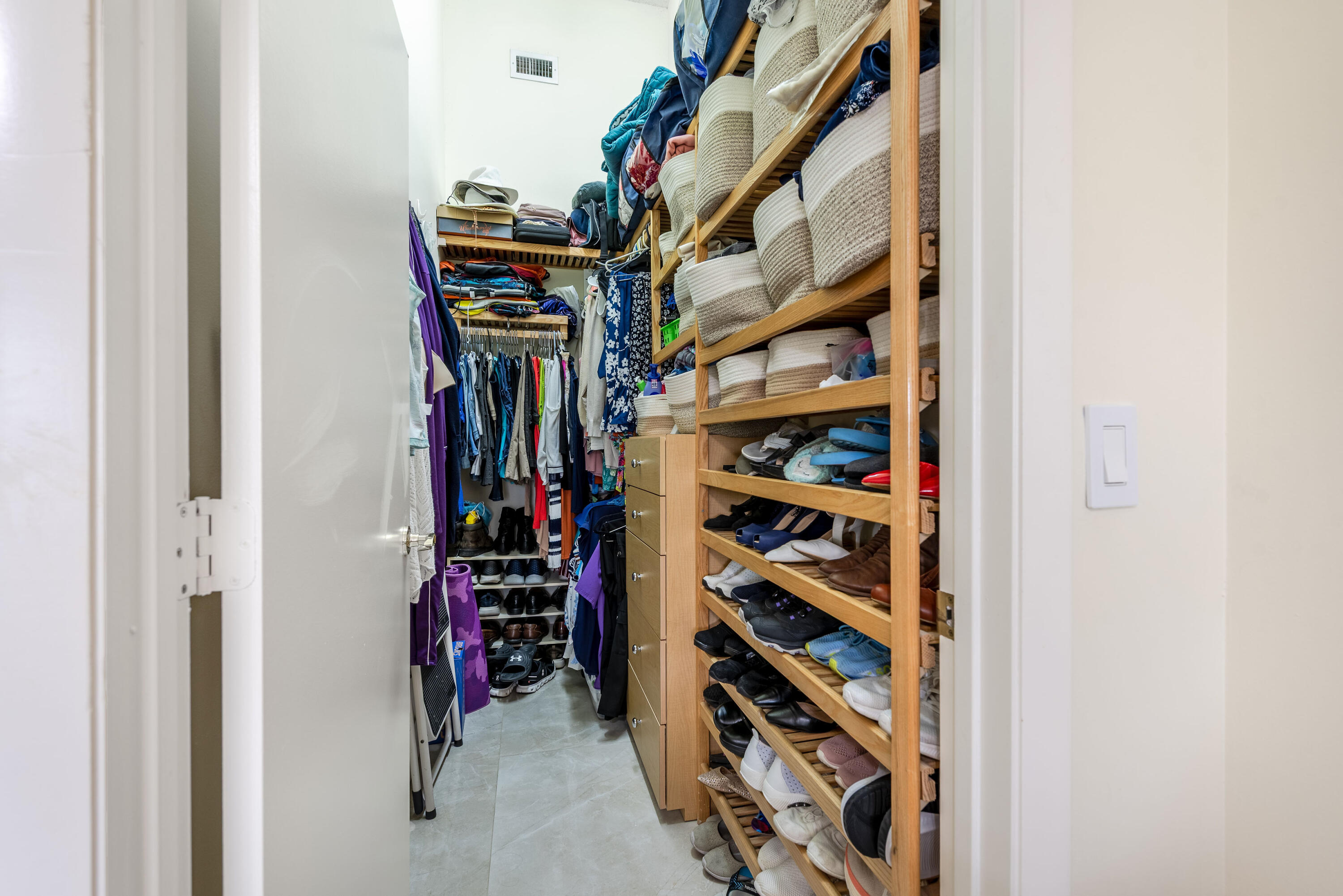 VILLAGES OF WOODLAKE 4 - Residential