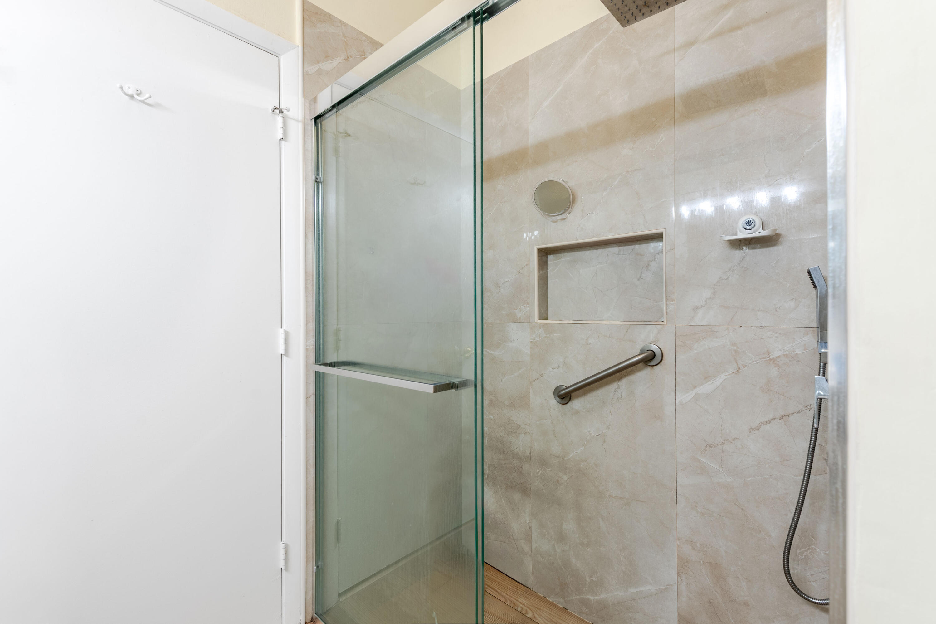 VILLAGES OF WOODLAKE 4 - Residential