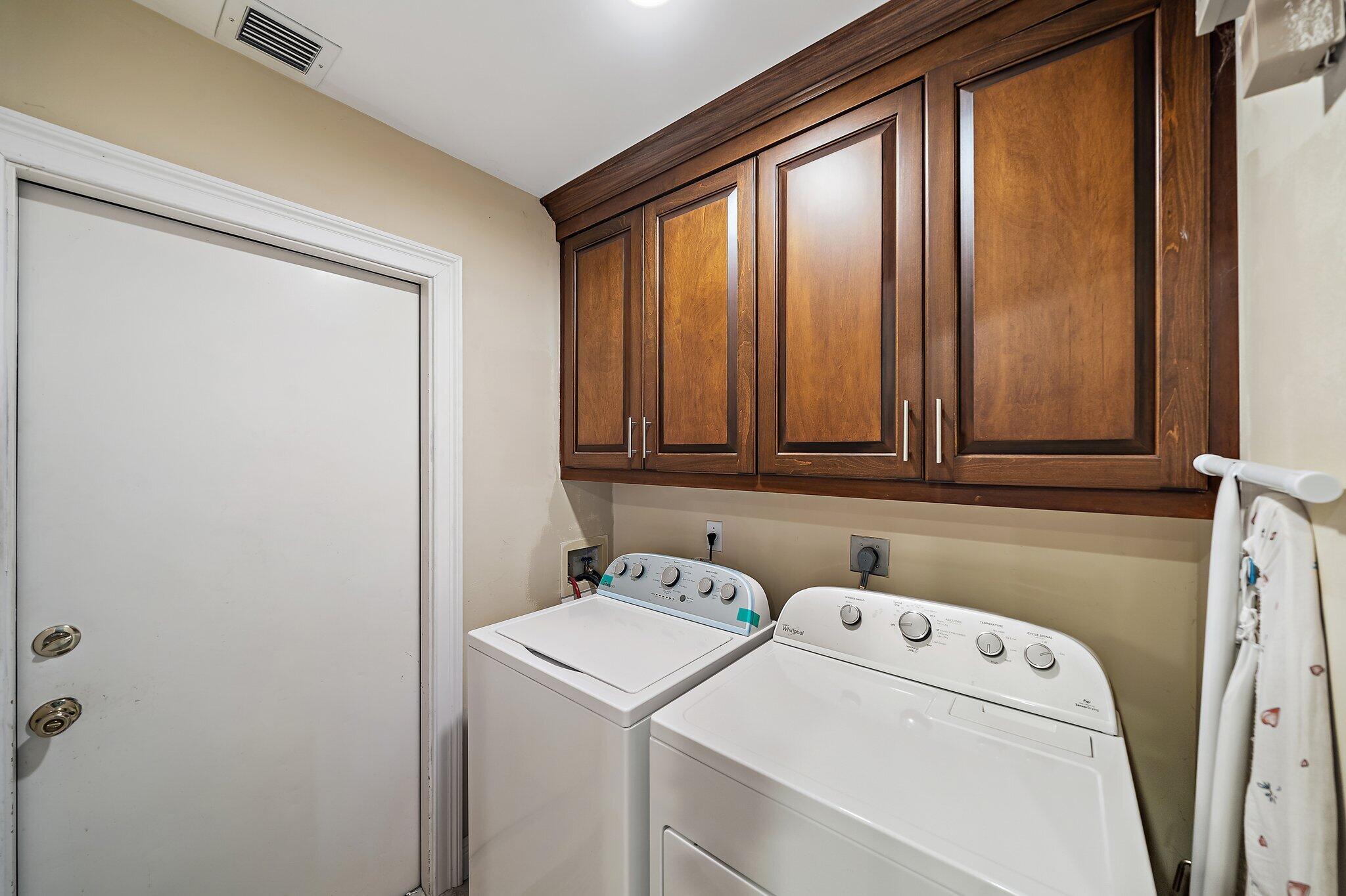 LEGEND LAKE ESTATES - Residential Lease