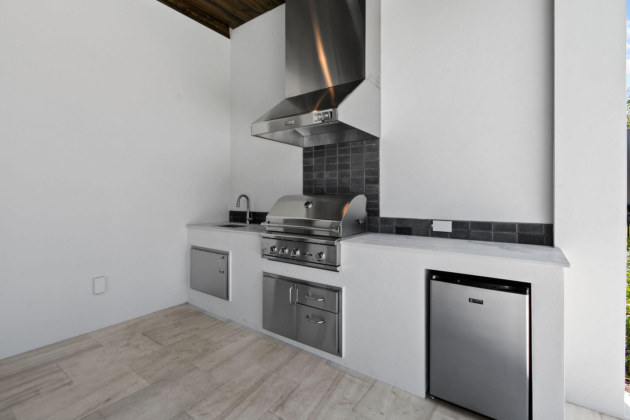 MEDALIST VILLAGE - Residential